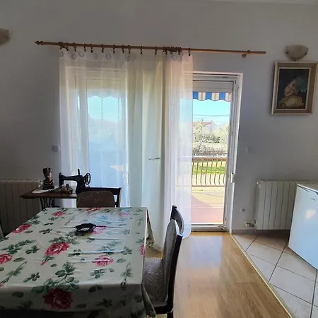 Labinac In Vabriga With Garden Close To Sea Guest house