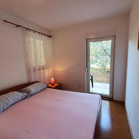 Labinac In Vabriga With Garden Close To Sea Guest house