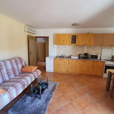 Labinac In Vabriga With Garden Close To Sea Guest house *