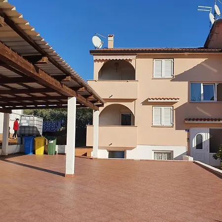 Guest house Labinac In Vabriga With Garden Close To Sea *